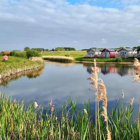 Prospect At The Bay Filey, Sleeps Up To 6, And 2 Dogs For Free! Filey
