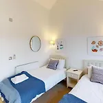 Prospect At The Bay Filey, Sleeps Up To 6, And 2 Dogs For Free! *