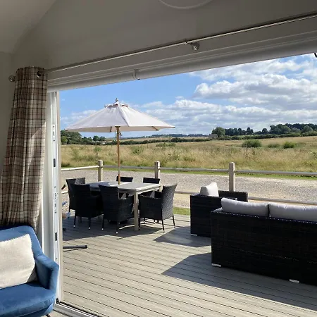 Prospect At The Bay Filey, Sleeps Up To 6, And 2 Dogs For Free! 펜션 파일리