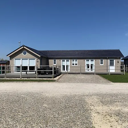 Prospect At The Bay Filey, Sleeps Up To 6, And 2 Dogs For Free! * 파일리